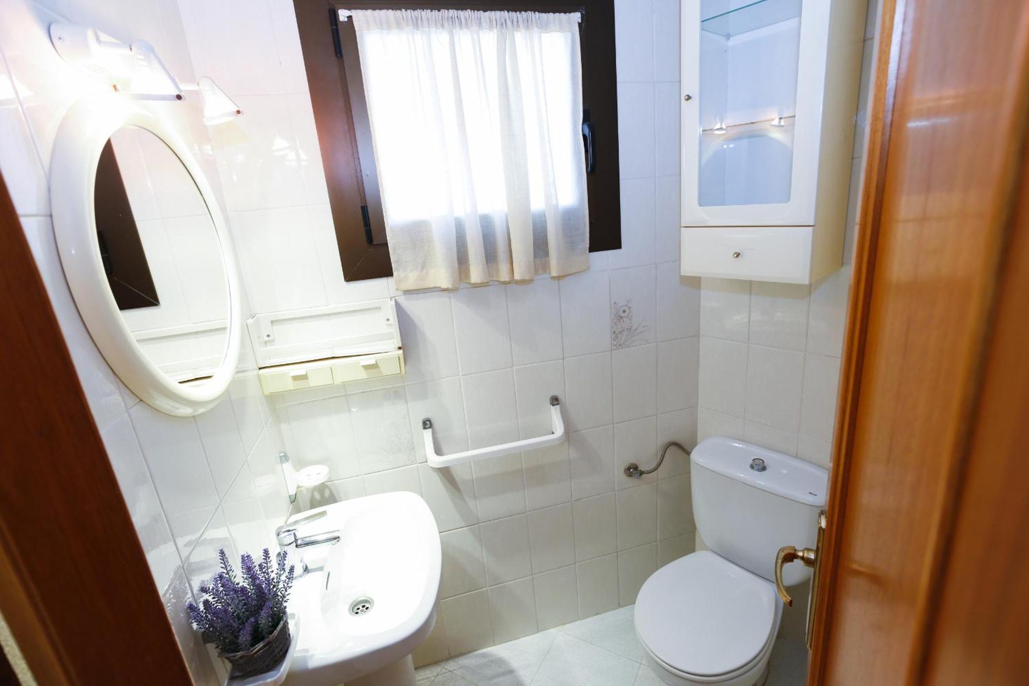 סאלו Santillana Homestay By Turismar מראה חיצוני תמונה